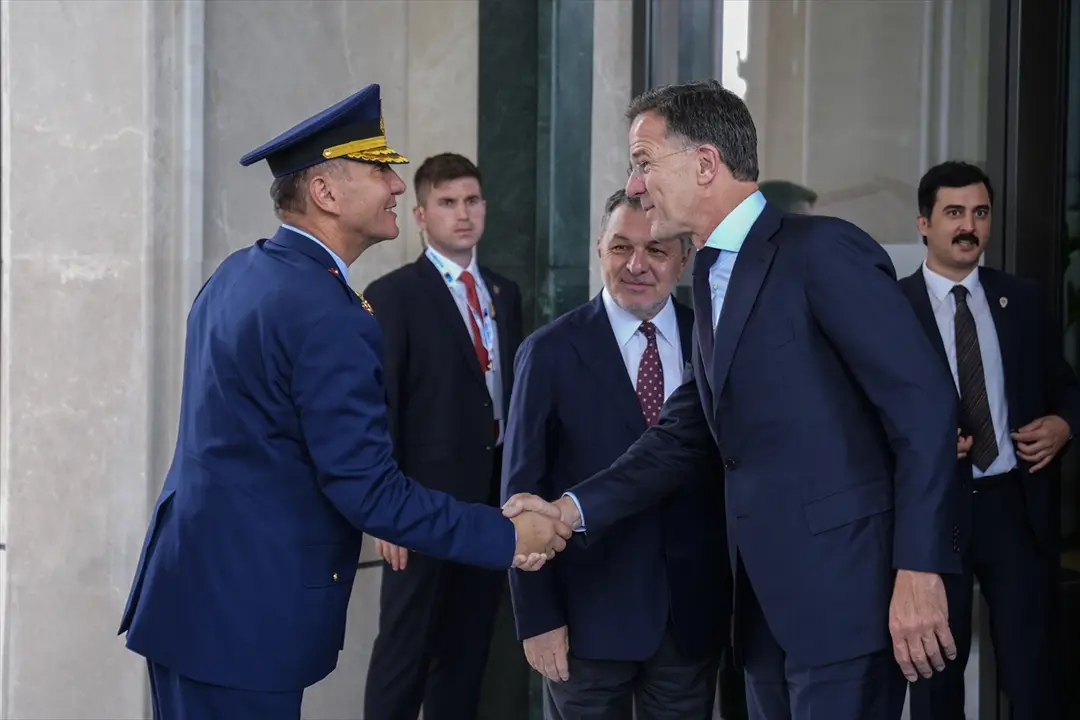 Rutte Ankara'ya geldi