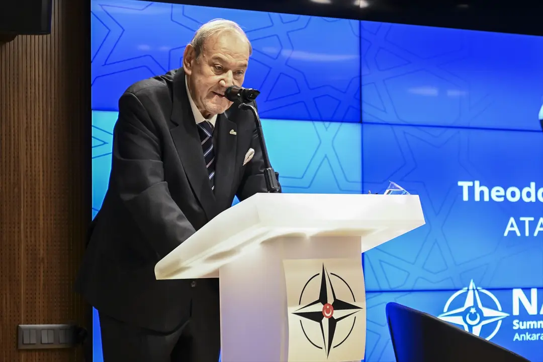 NATO Zirvesi Diyalogları: Güvenlik Baskı Altında