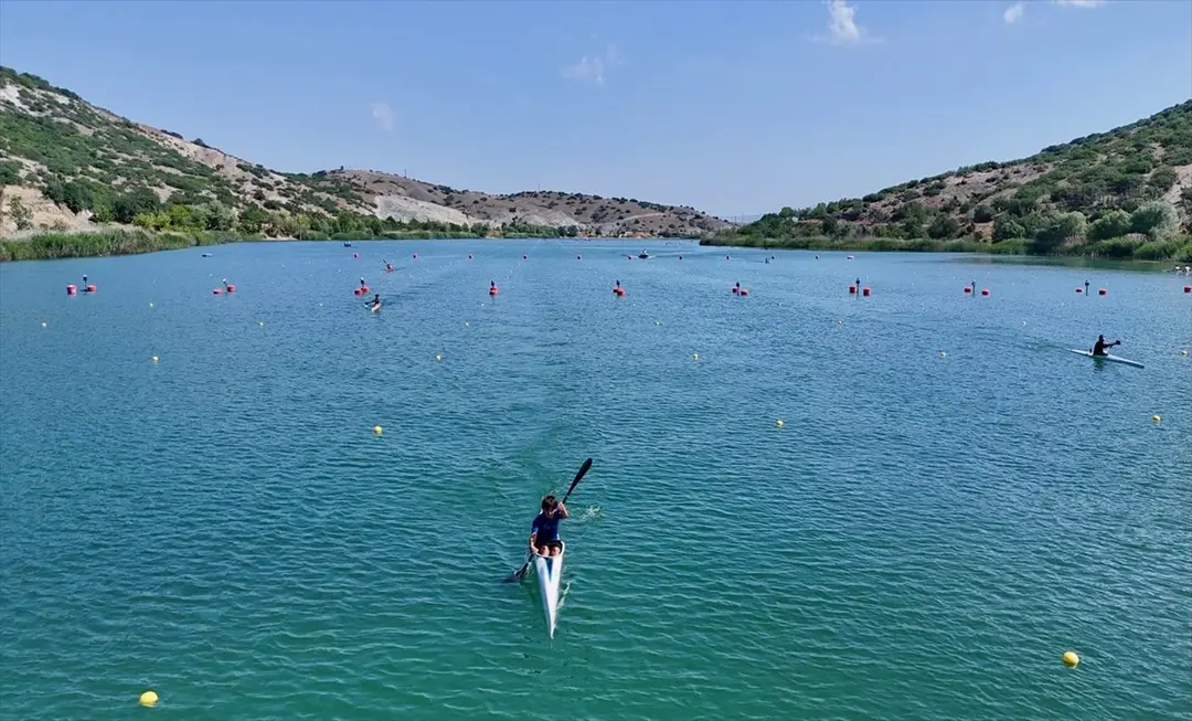 Eskişehir'de Kano Kupası Yarışları Başladı