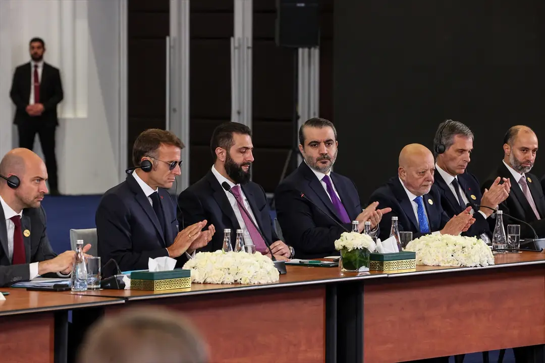 Suriye Cumhurbaşkanı Şara ile Fransa Cumhurbaşkanı Macron, Suriye-Fransa Ekonomi Forumu'nda konuştu