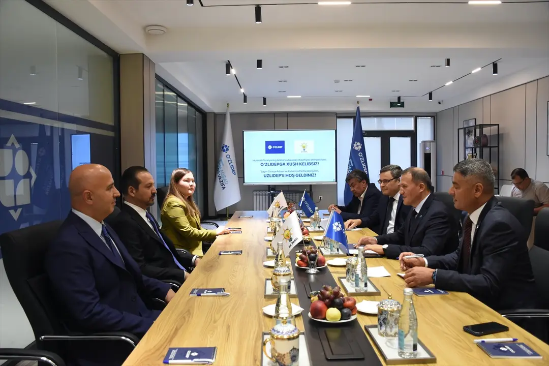 Zorlu: Türkiye ve Özbekistan yakınlaşmalı
