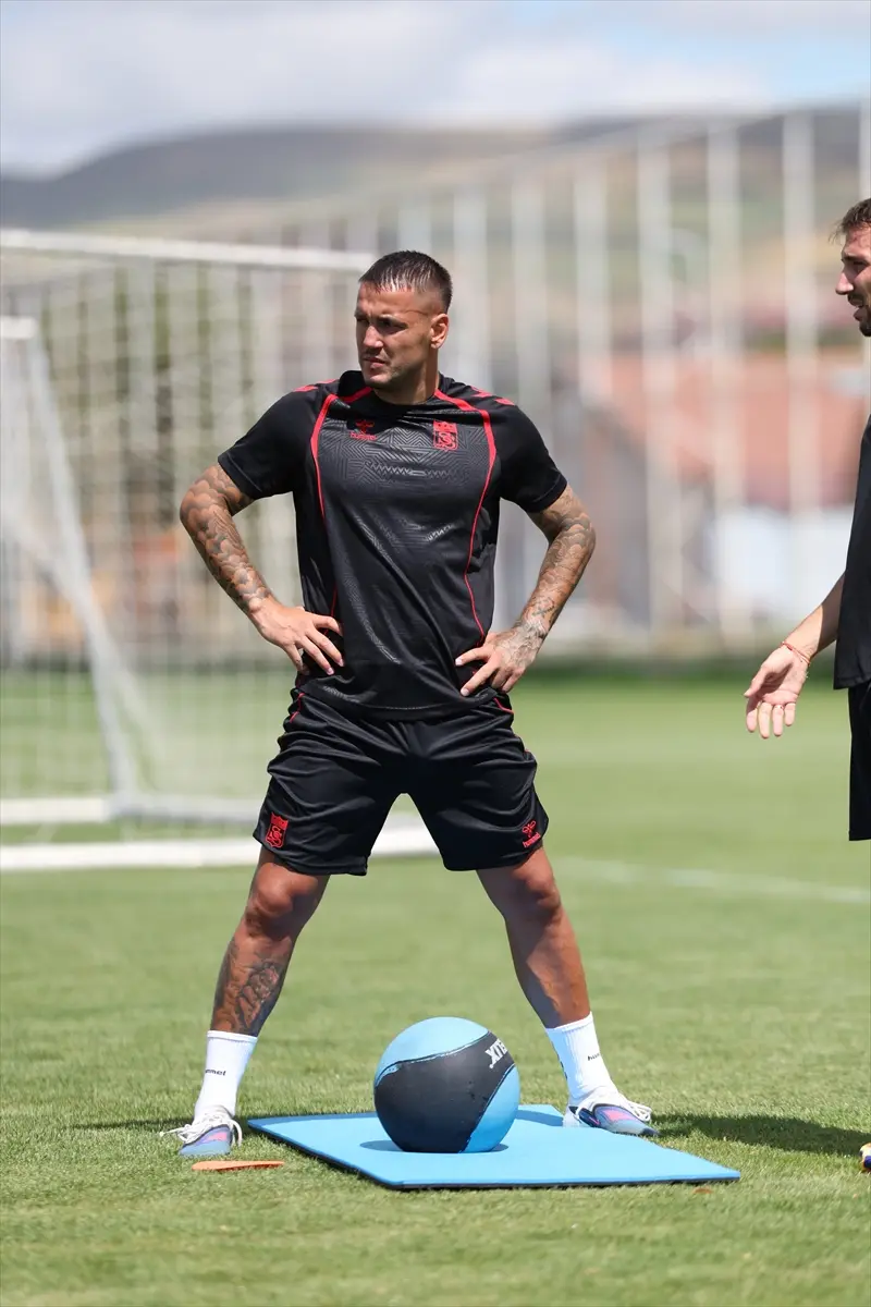 Sivasspor: Yeni sezona hazırlık sürüyor