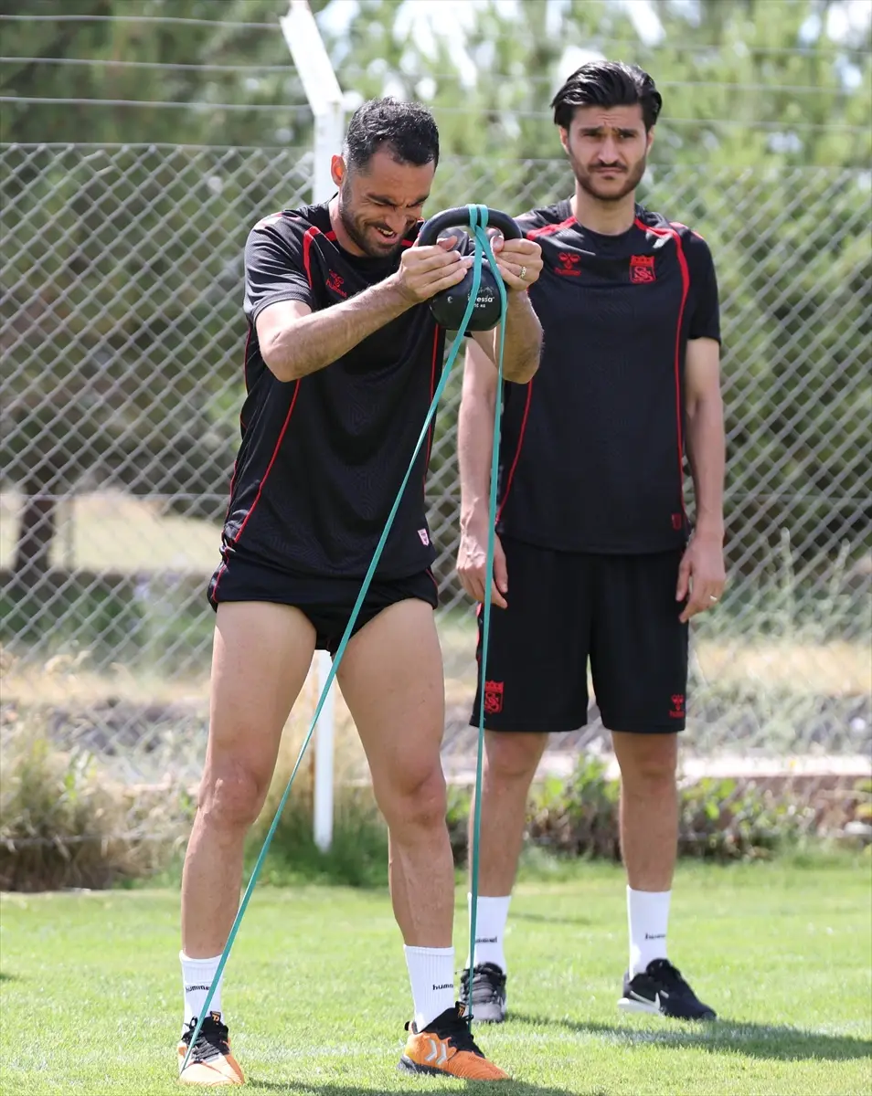 Sivasspor: Yeni sezona hazırlık sürüyor