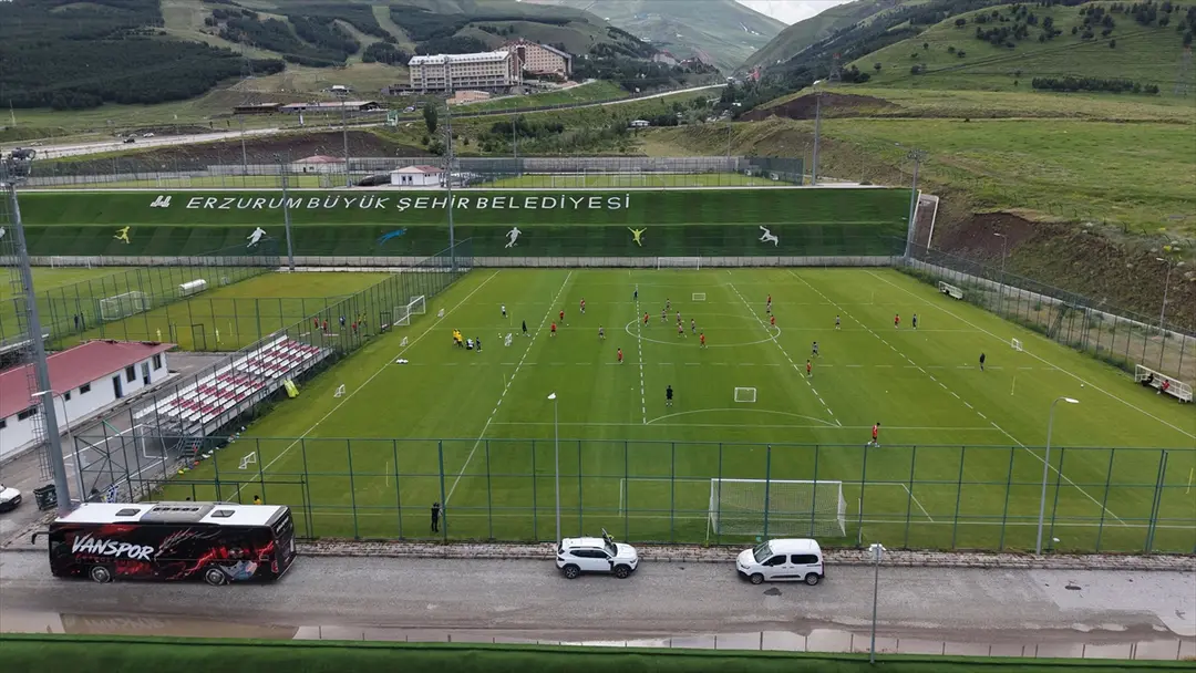 Vanspor FK'nin Erzurum kampı başladı