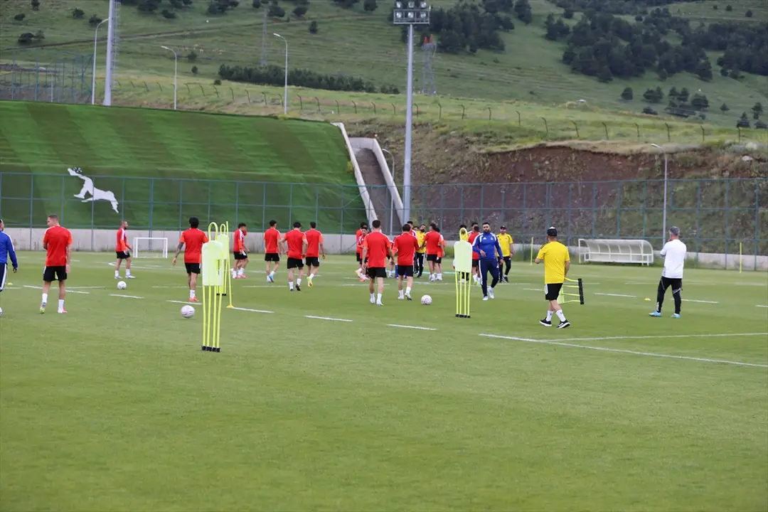 Vanspor FK'nin Erzurum kampı başladı