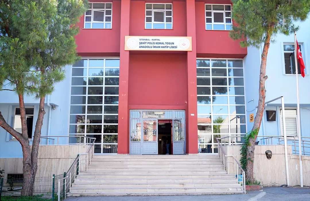 Şehit polisin eşi: 15 Temmuz ruhu aktarılmalı