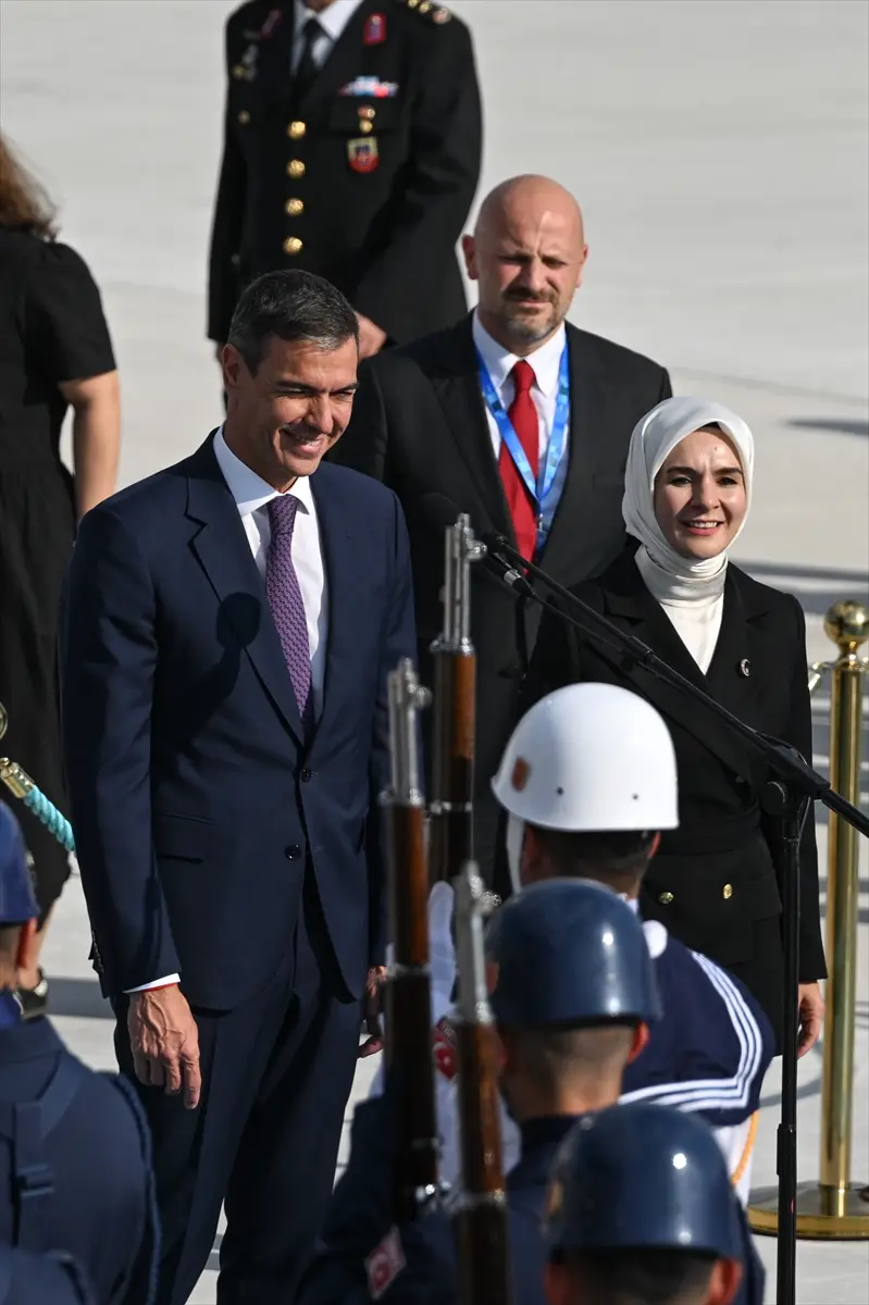 Sanchez: NATO Zirvesi için Ankara'da