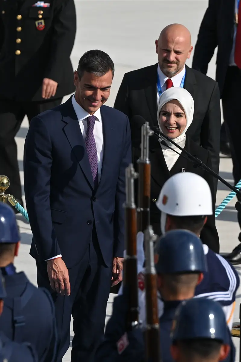 Sanchez: NATO Zirvesi için Ankara'da
