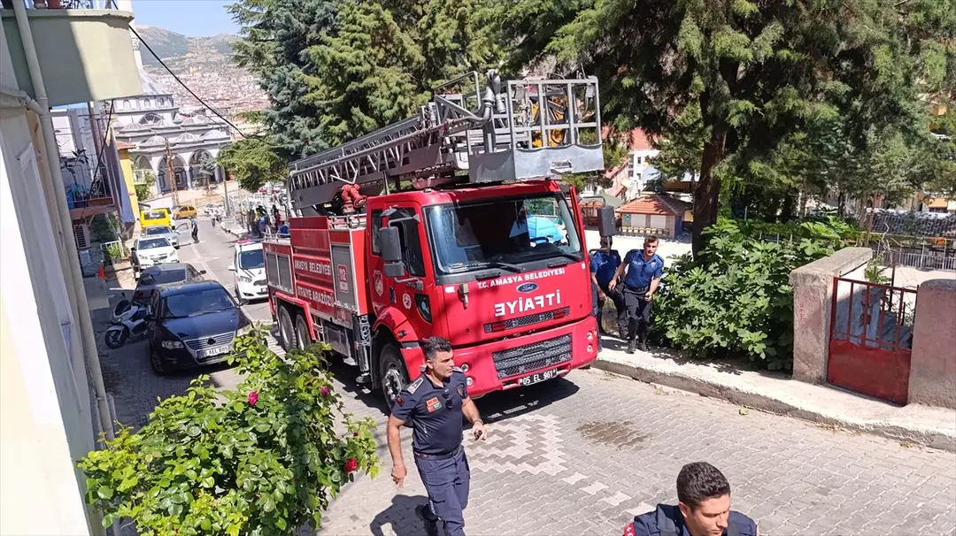 Amasya'da evde çıkan yangında 1 kişi dumandan etkilendi