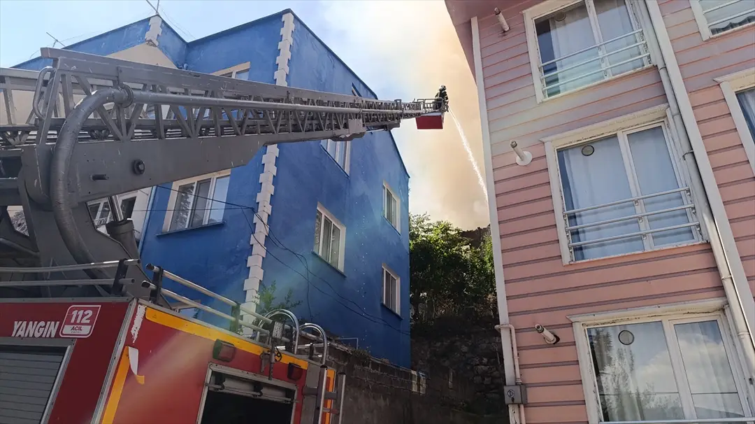 Amasya'da evde çıkan yangında 1 kişi dumandan etkilendi
