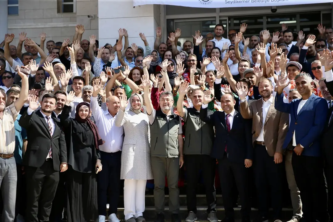 Bakan Yumaklı, Seydikemer Belediyesi ziyaretinde konuştu: