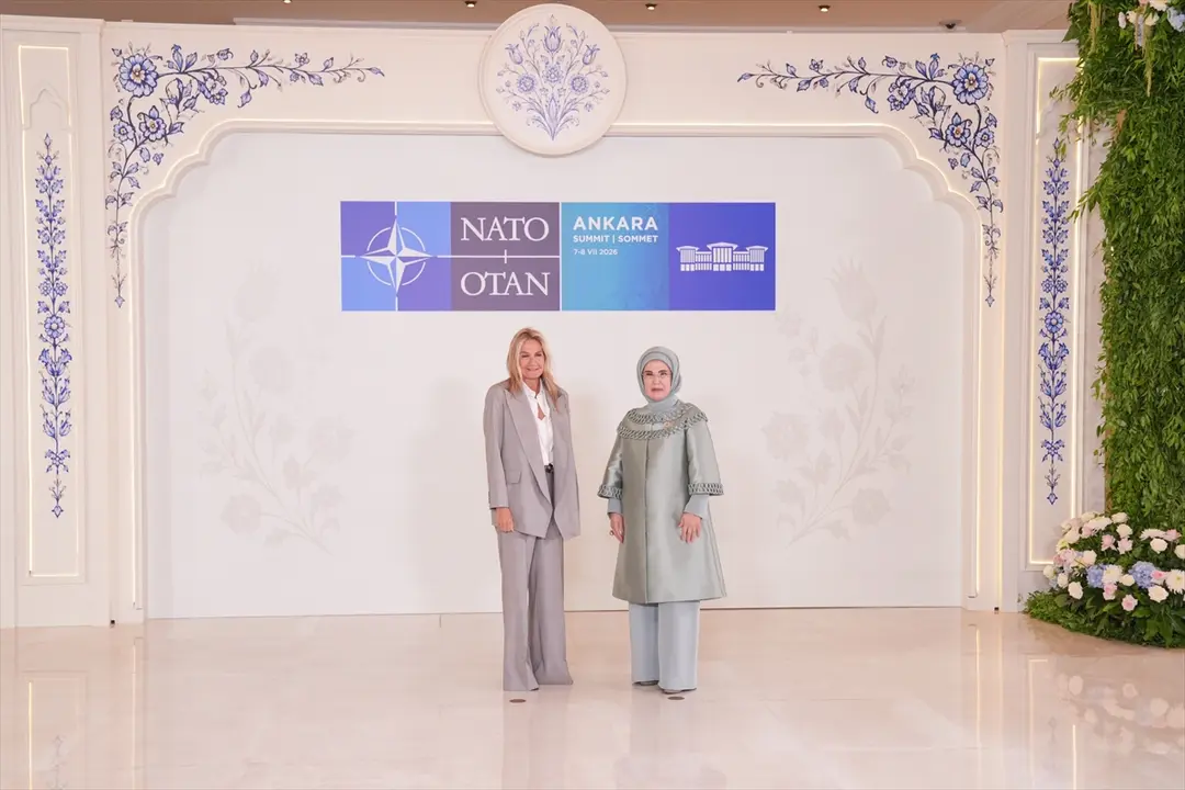 NATO ANKARA ZİRVESİ - Emine Erdoğan, NATO marjında lider eşleriyle Çankaya Köşkü'nde bir araya geldi: