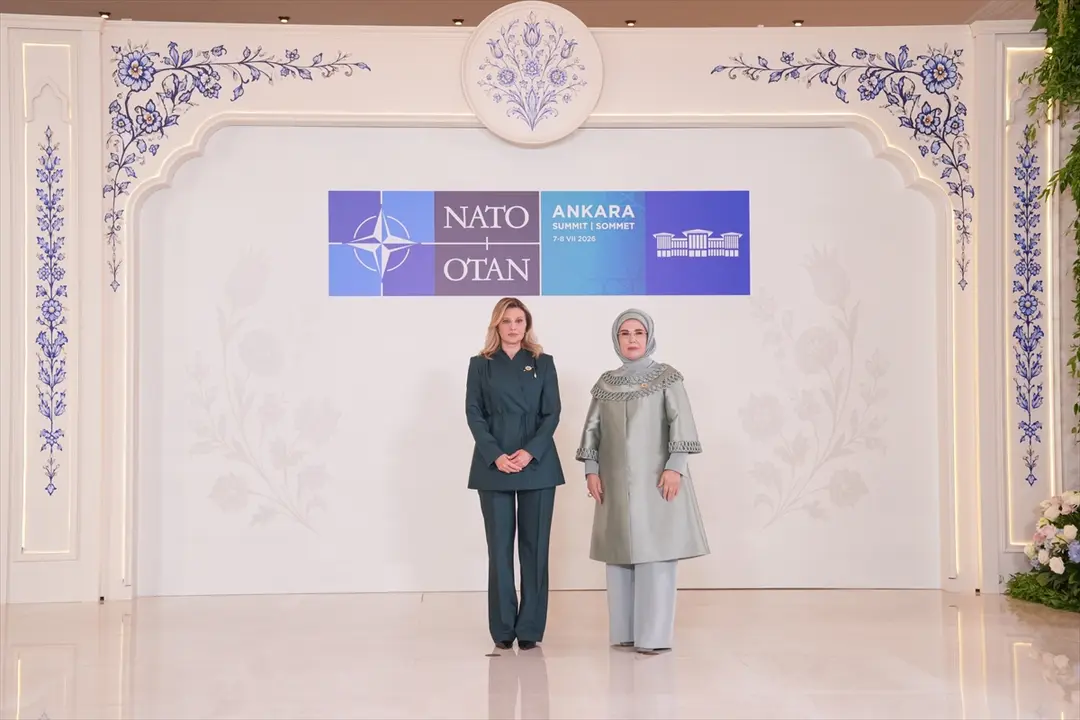 NATO ANKARA ZİRVESİ - Emine Erdoğan, NATO marjında lider eşleriyle Çankaya Köşkü'nde bir araya geldi: