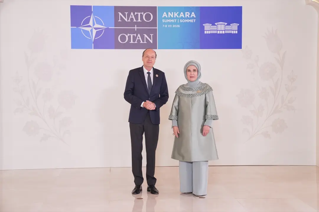 NATO ANKARA ZİRVESİ - Emine Erdoğan, NATO marjında lider eşleriyle Çankaya Köşkü'nde bir araya geldi: