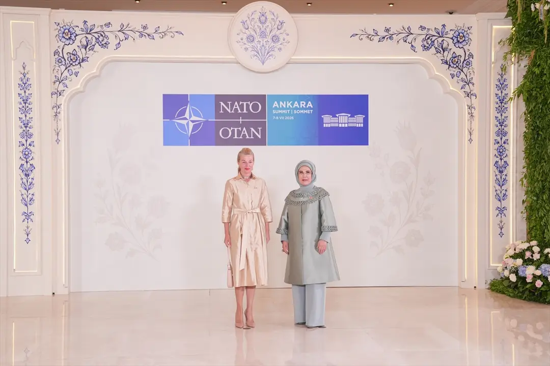 NATO ANKARA ZİRVESİ - Emine Erdoğan, NATO marjında lider eşleriyle Çankaya Köşkü'nde bir araya geldi: