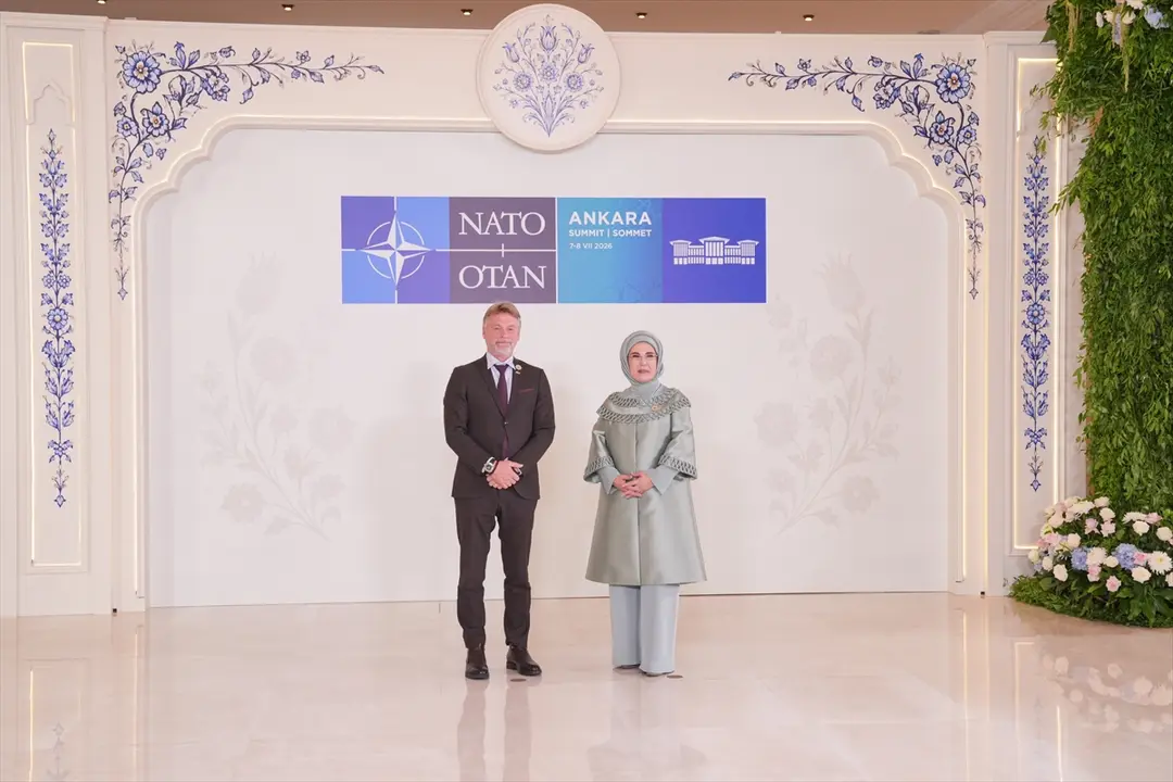 NATO ANKARA ZİRVESİ - Emine Erdoğan, NATO marjında lider eşleriyle Çankaya Köşkü'nde bir araya geldi: