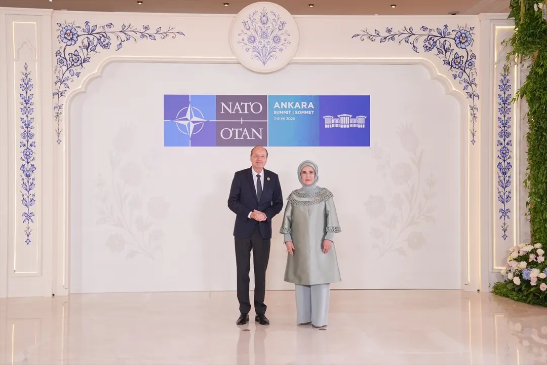 NATO ANKARA ZİRVESİ - Emine Erdoğan, NATO marjında lider eşleriyle Çankaya Köşkü'nde bir araya geldi:
