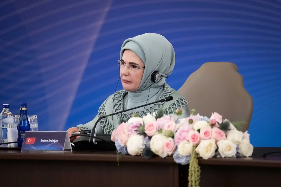 NATO ANKARA ZİRVESİ - Emine Erdoğan, NATO marjında lider eşleriyle Çankaya Köşkü'nde bir araya geldi: