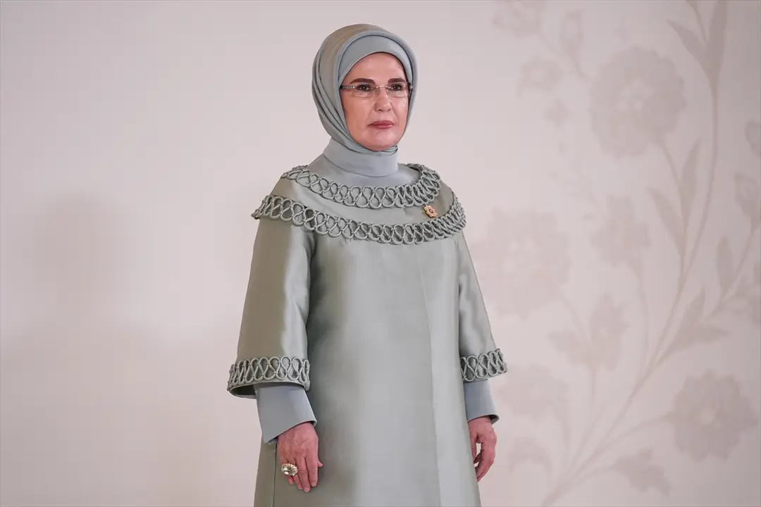 NATO ANKARA ZİRVESİ - Emine Erdoğan, NATO marjında lider eşleriyle Çankaya Köşkü'nde bir araya geldi: