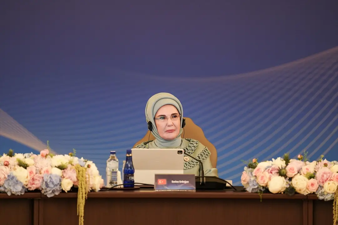 NATO ANKARA ZİRVESİ - Emine Erdoğan, NATO marjında lider eşleriyle Çankaya Köşkü'nde bir araya geldi: