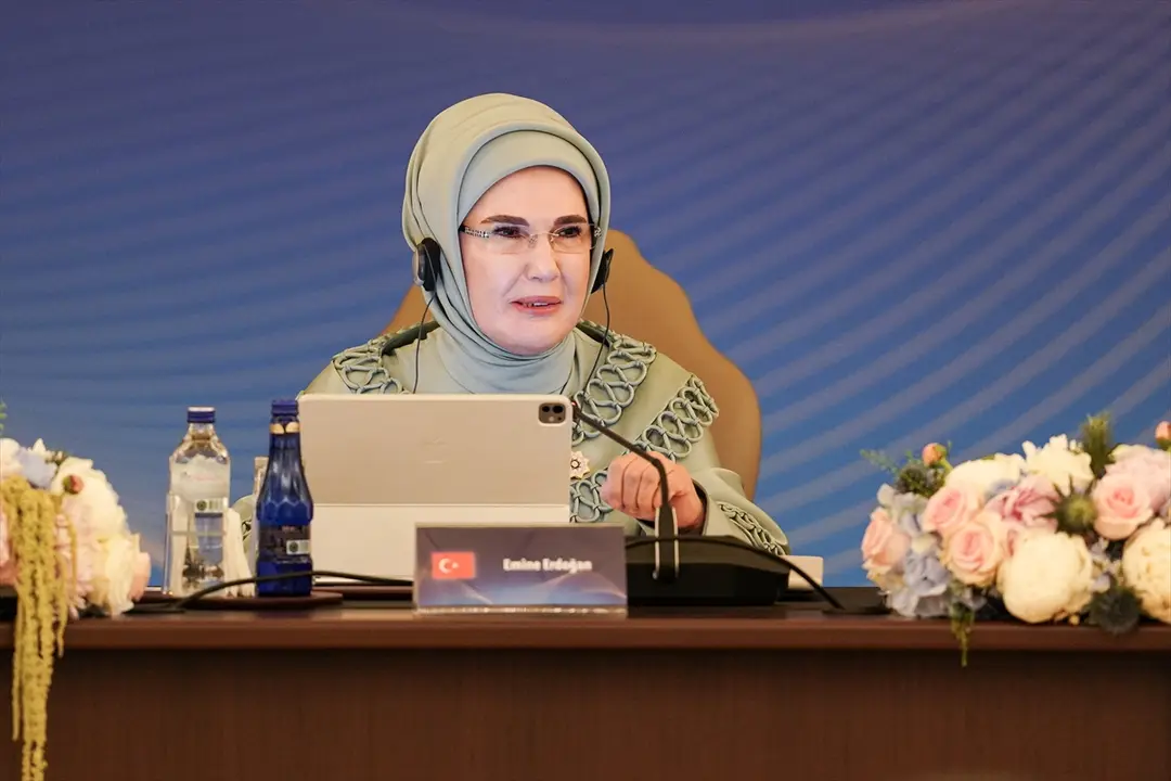 NATO ANKARA ZİRVESİ - Emine Erdoğan, NATO marjında lider eşleriyle Çankaya Köşkü'nde bir araya geldi: