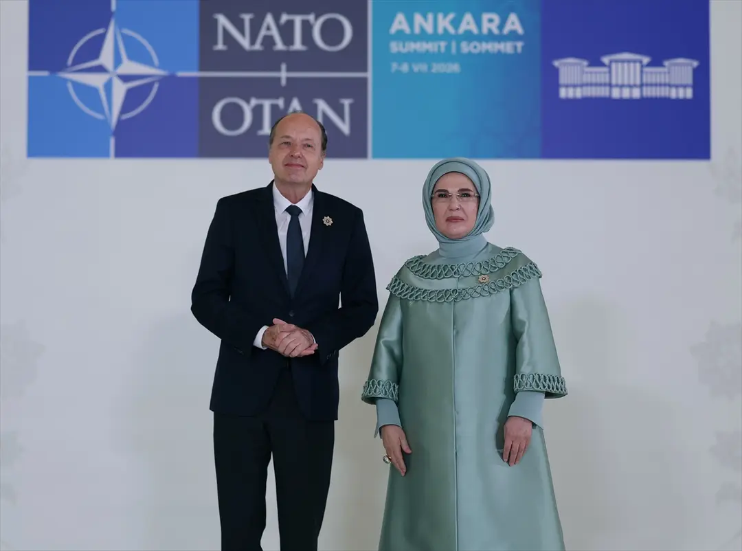 NATO ANKARA ZİRVESİ - Emine Erdoğan, NATO marjında lider eşleriyle Çankaya Köşkü'nde bir araya geldi: