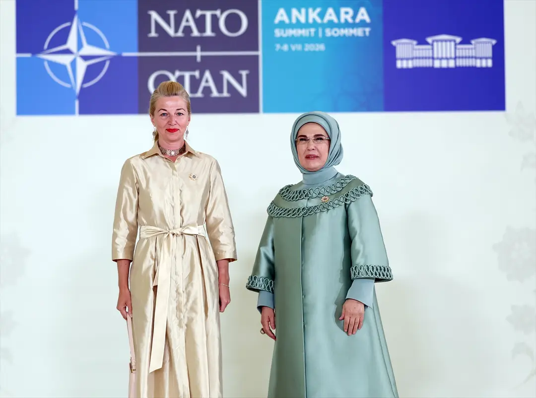 NATO ANKARA ZİRVESİ - Emine Erdoğan, NATO marjında lider eşleriyle Çankaya Köşkü'nde bir araya geldi: