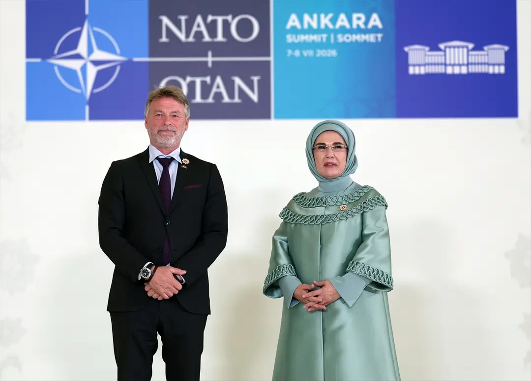 NATO ANKARA ZİRVESİ - Emine Erdoğan, NATO marjında lider eşleriyle Çankaya Köşkü'nde bir araya geldi: