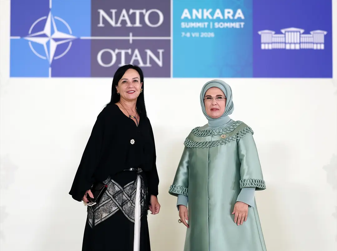 NATO ANKARA ZİRVESİ - Emine Erdoğan, NATO marjında lider eşleriyle Çankaya Köşkü'nde bir araya geldi: