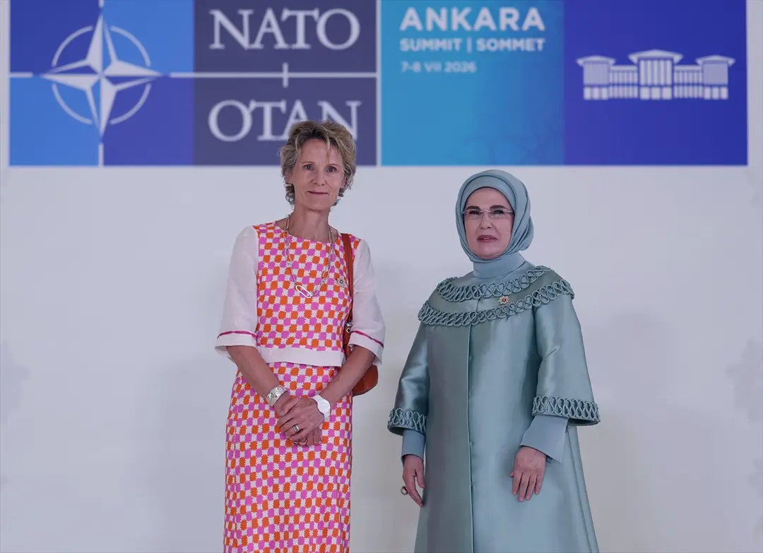 NATO ANKARA ZİRVESİ - Emine Erdoğan, NATO marjında lider eşleriyle Çankaya Köşkü'nde bir araya geldi: