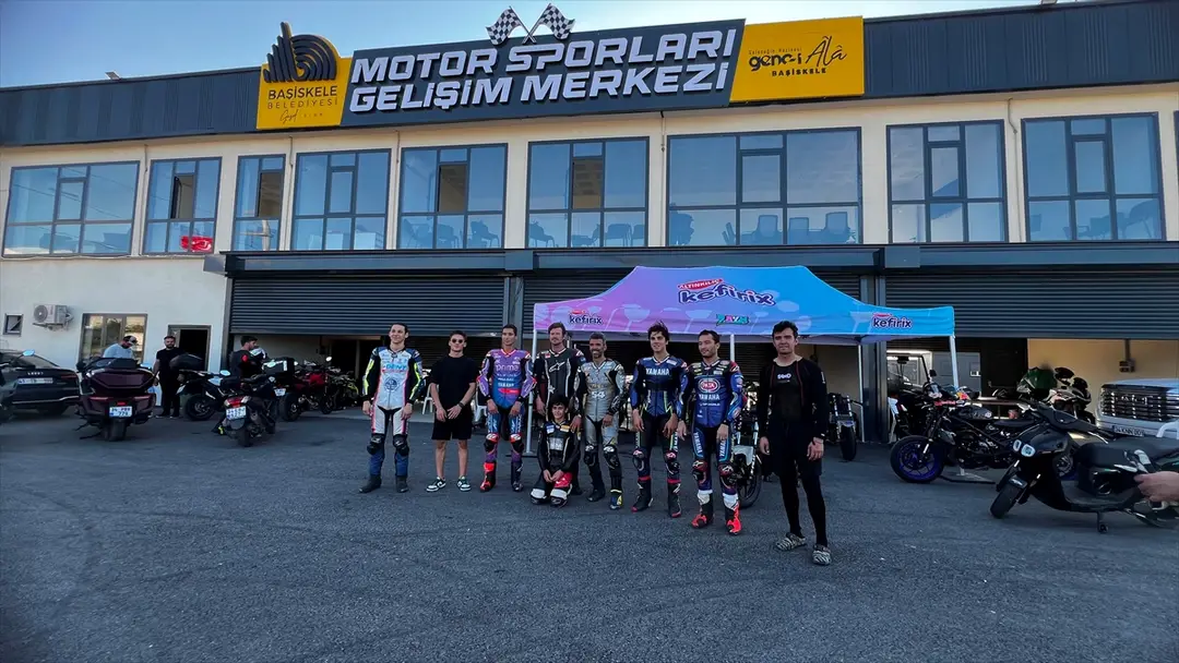 Milli motosikletçiler Kocaeli'deki yeni pisti denedi