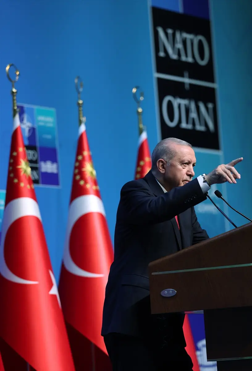 NATO ANKARA ZİRVESİ - Cumhurbaşkanı Erdoğan, NATO Liderler Zirvesi sonrası basın toplantısı düzenledi: (1)