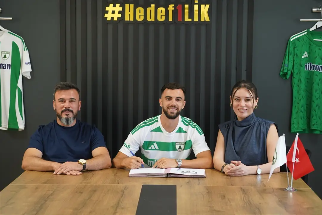 Muğlaspor: Jurgen Çelhaka transferi tamamlandı