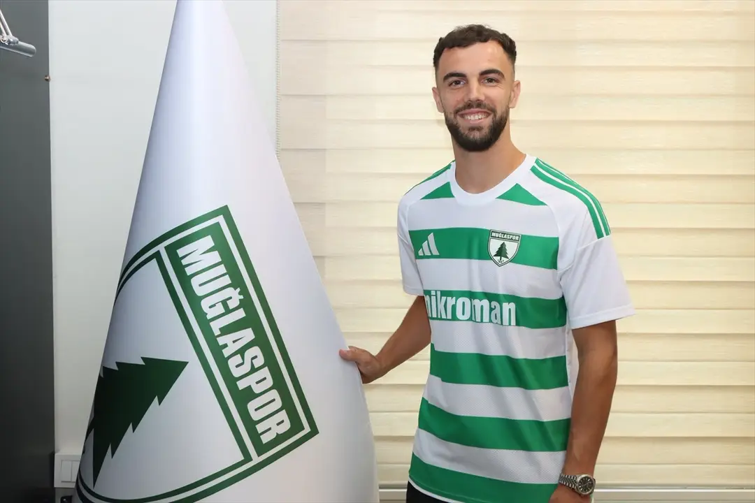 Muğlaspor: Jurgen Çelhaka transferi tamamlandı