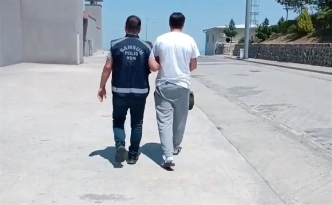 Samsun'da araçta 47 ruhsatsız tabanca ele geçirildi