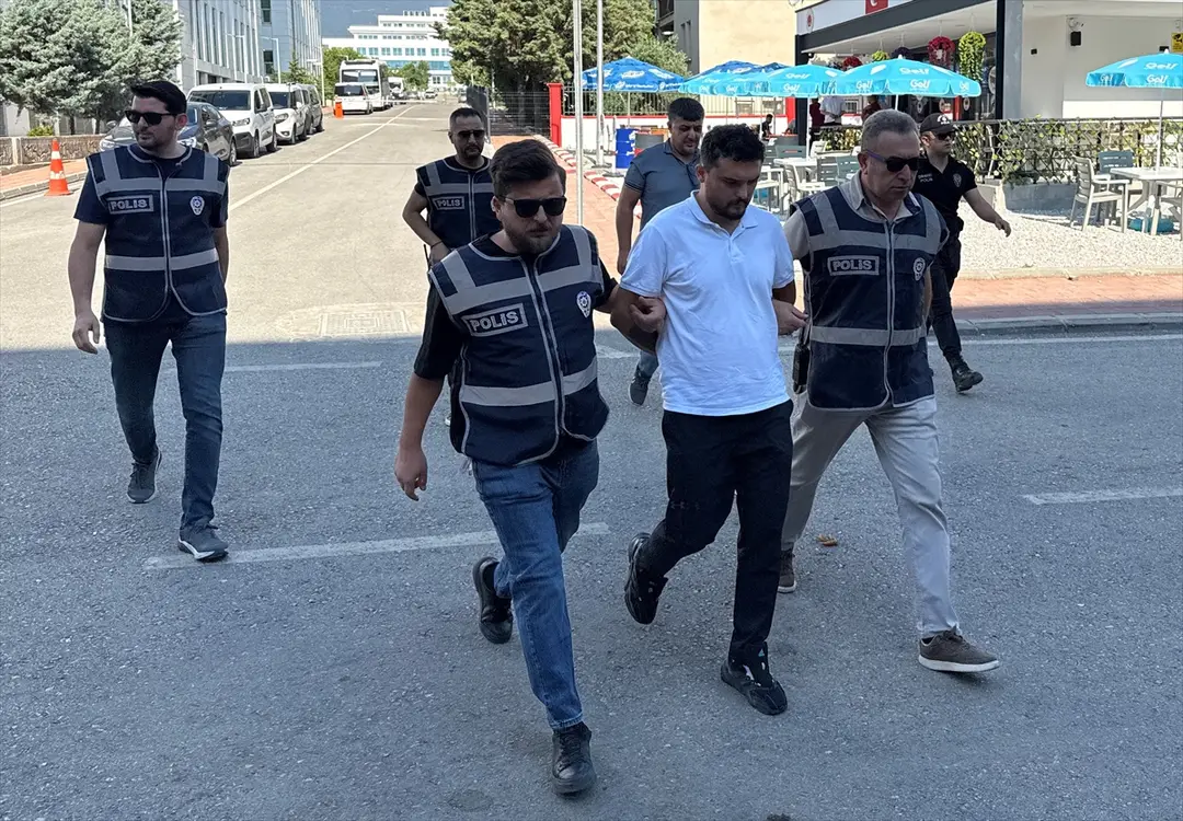 GÜNCELEME - Denizli'de restorana düzenlenen silahlı saldırıya ilişkin 4 şüpheli tutuklandı