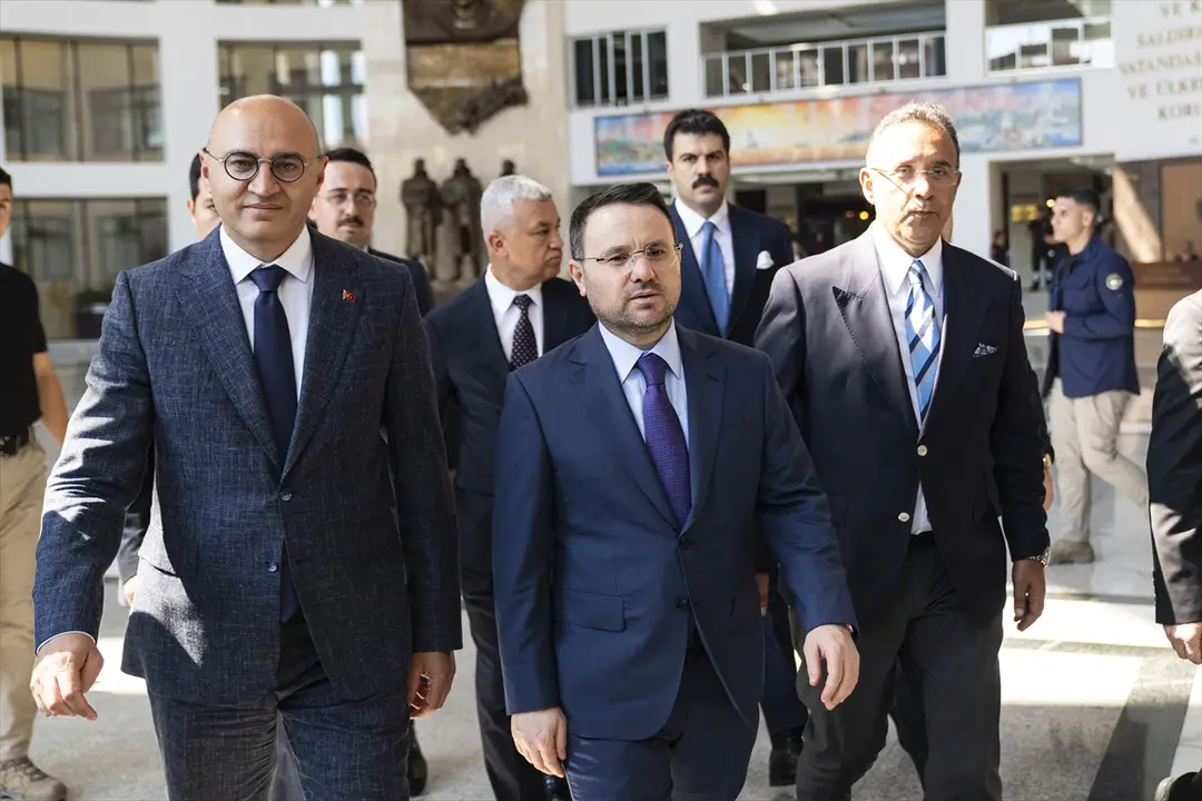Bakan Gürlek: Bakırköy Adliyesi'ni ziyaret etti