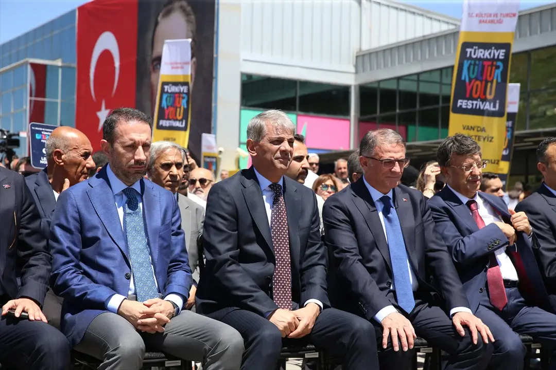 Van'da Kültür Yolu Festivali Başladı