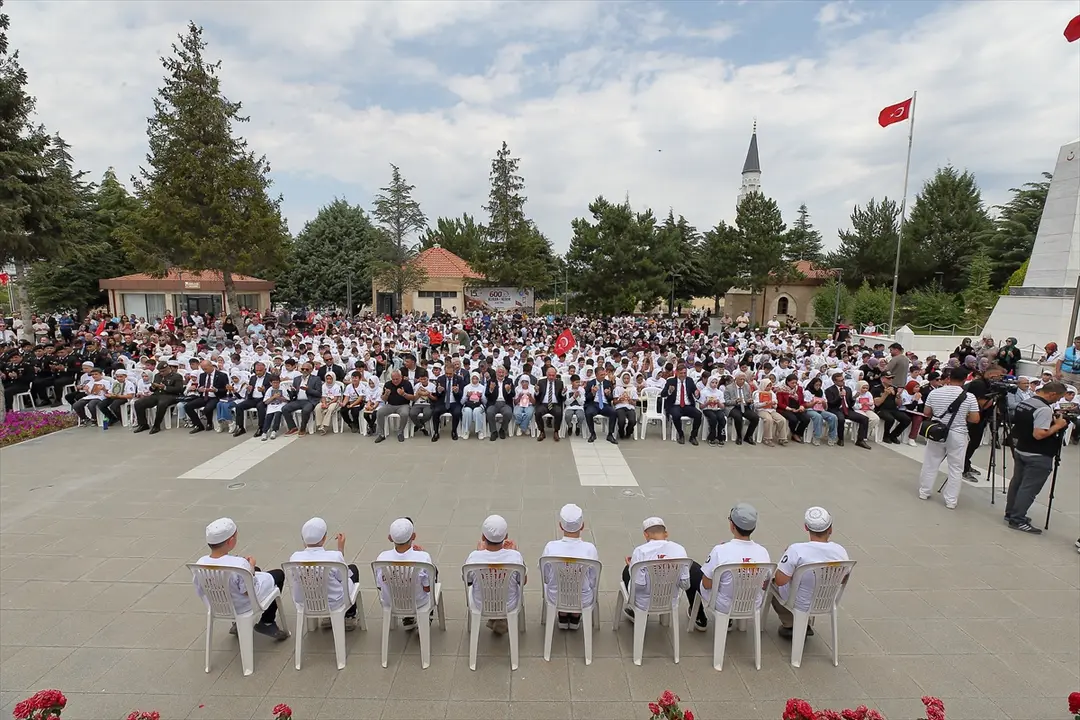 Çorum'da 600 çocukla Kur'an hatmetti