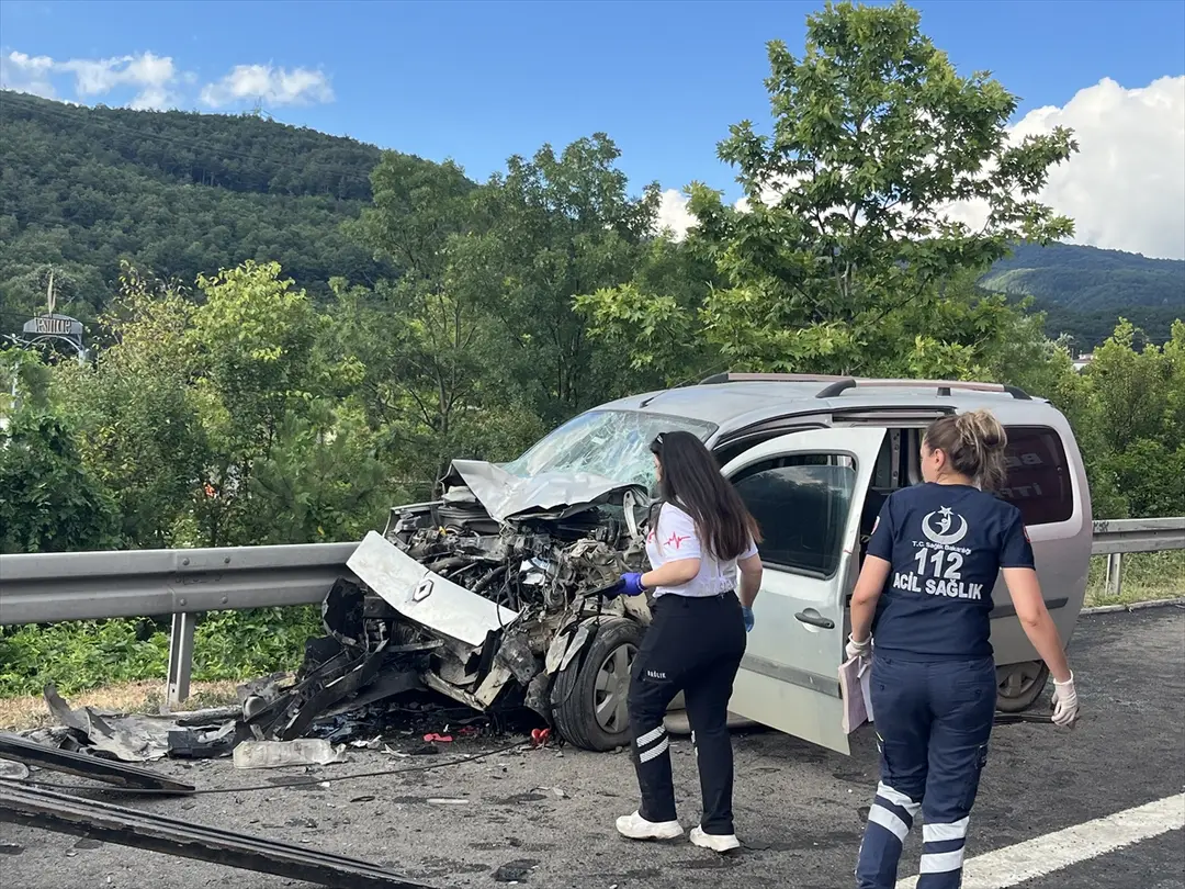Anadolu Otoyolu'nda kaza: 4 yaralı