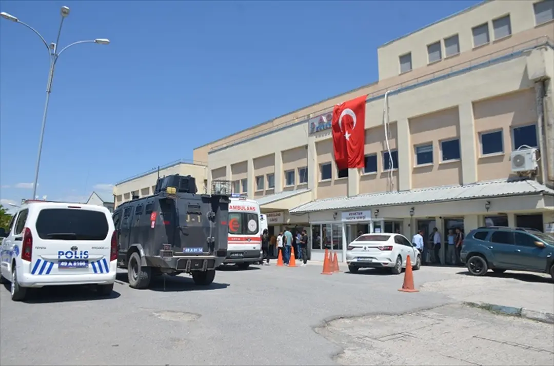 Muş'ta traktör kazası: 1 ölü, 23 yaralı