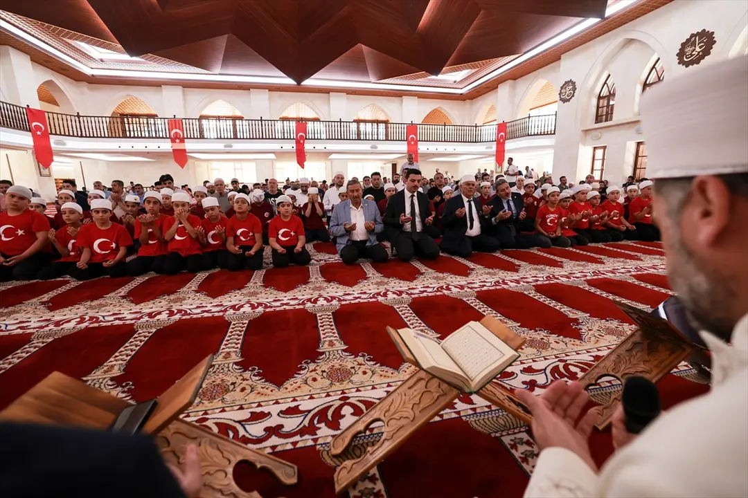 Somuncu Baba Külliyesi'nde 15 Temmuz şehitleri anıldı