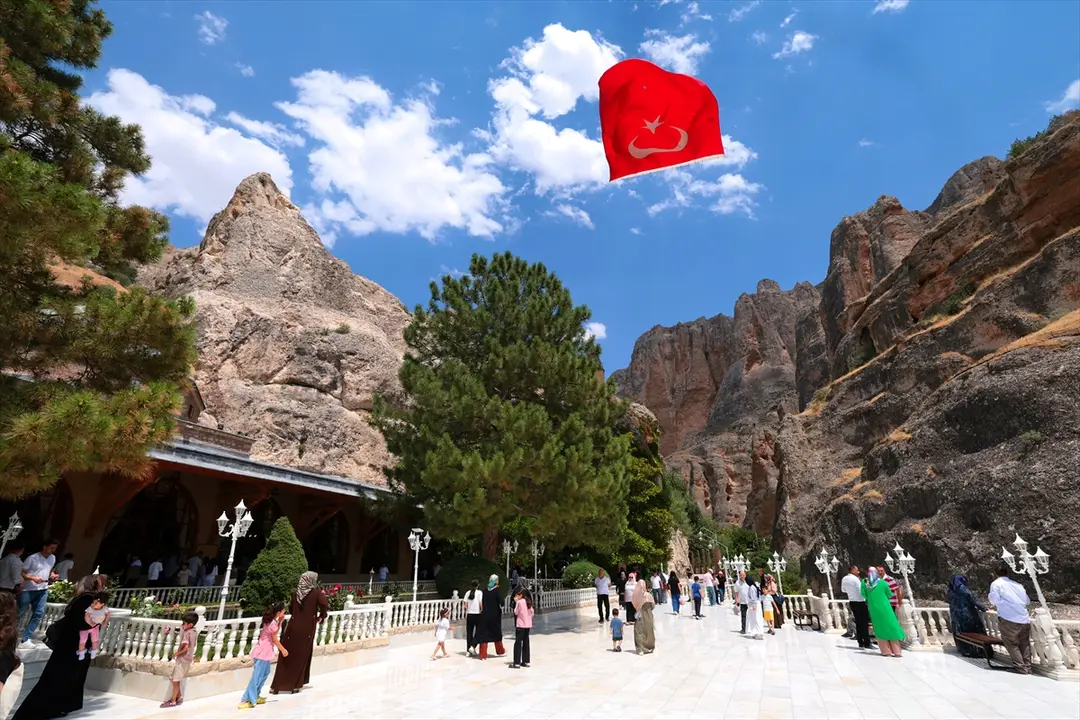 Somuncu Baba Külliyesi'nde 15 Temmuz şehitleri anıldı