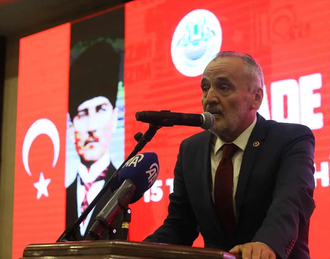 Vali Sezer: Milletimiz imanıyla direndi