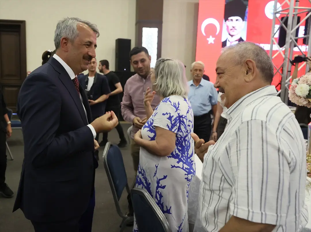 Vali Sezer: Milletimiz imanıyla direndi