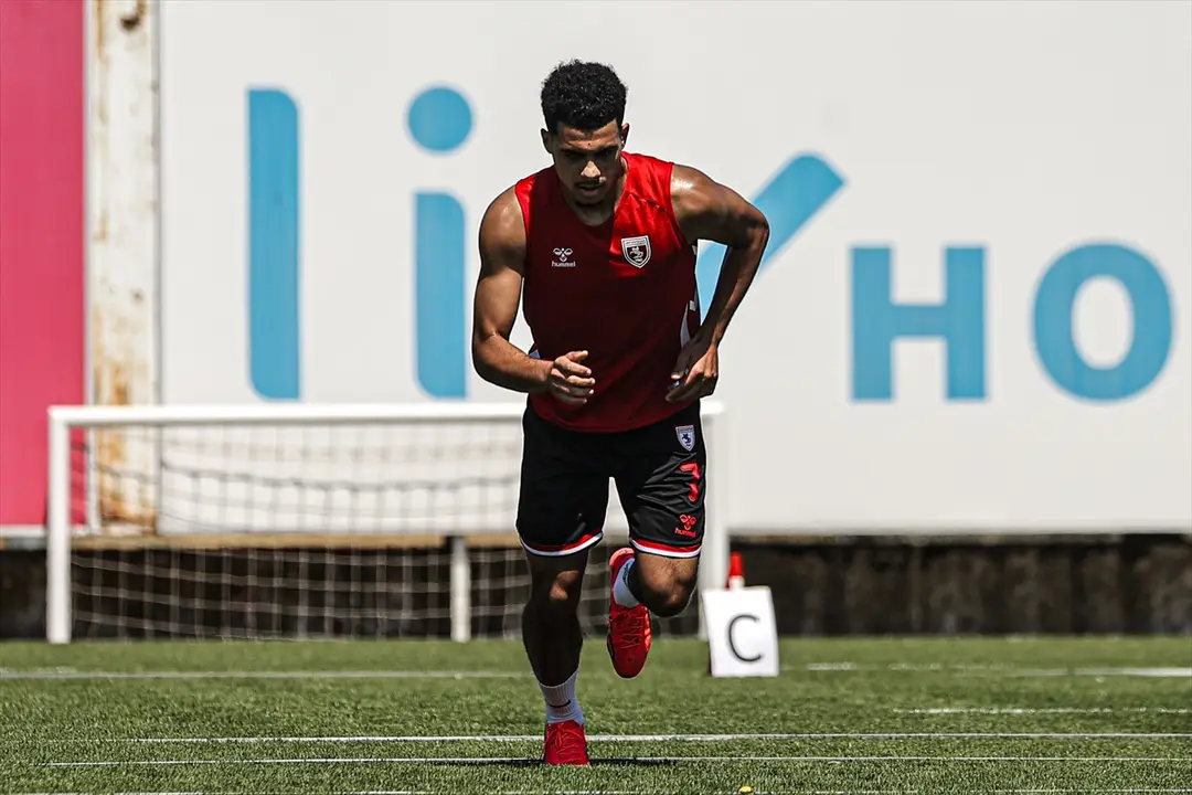Samsunsporlu futbolcular koşu testinden geçti