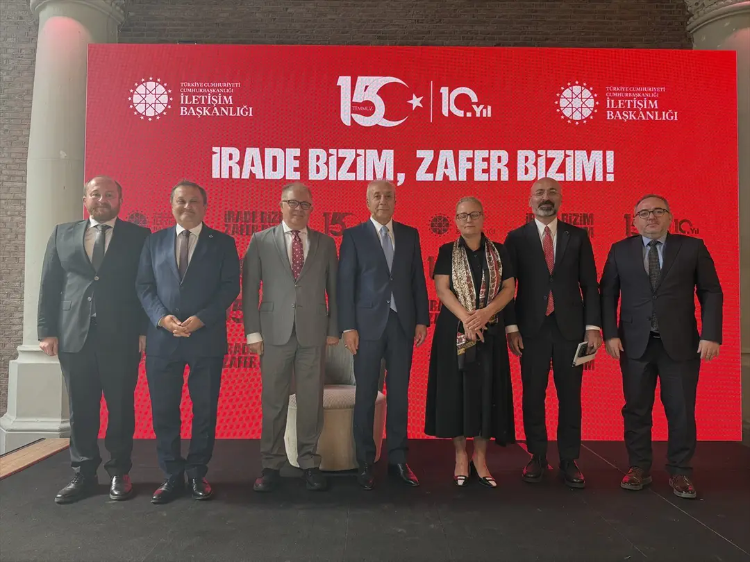 Amsterdam'da 15 Temmuz paneli yapıldı