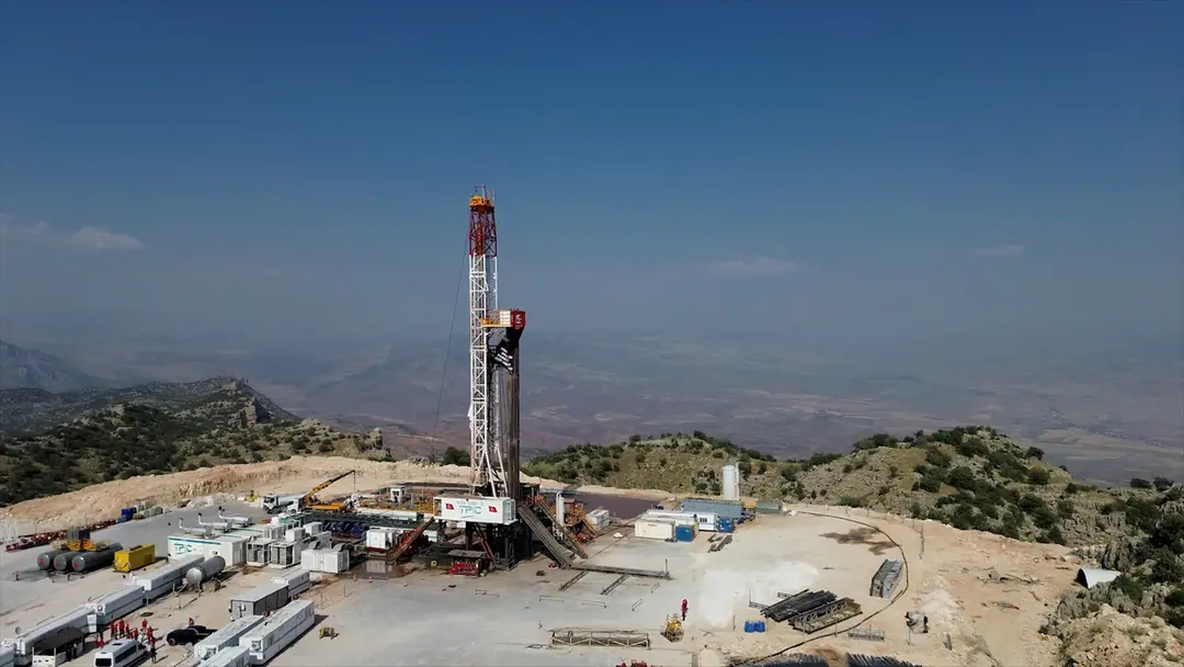 15 Temmuz Gazileri Gabar'da Petrol Sahalarını Ziyaret Etti