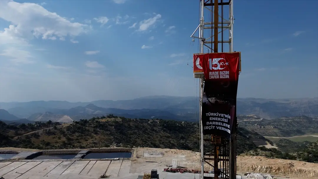 15 Temmuz Gazileri Gabar'da Petrol Sahalarını Ziyaret Etti
