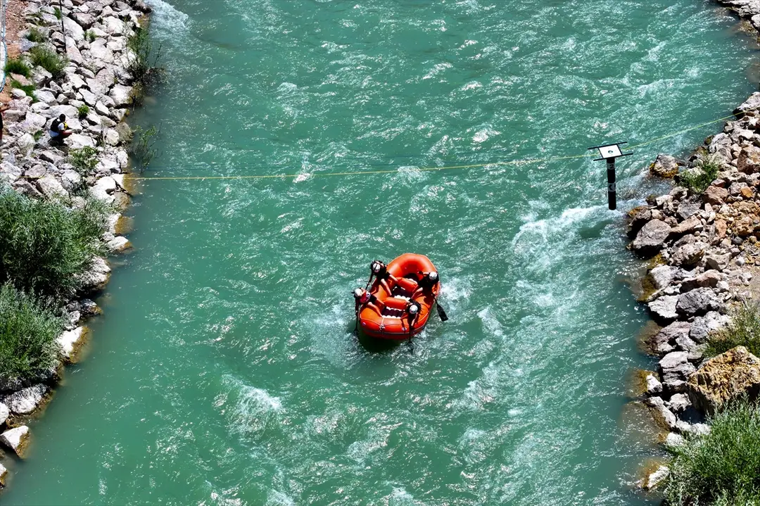 Türkiye Rafting Şampiyonası Van'da Başladı